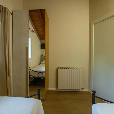 V Scarlicc Villa