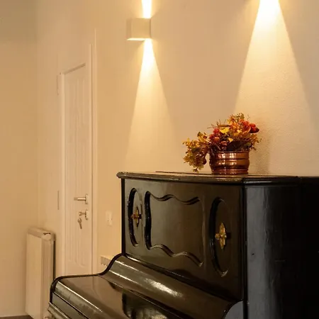 Villa V Scarlicc *